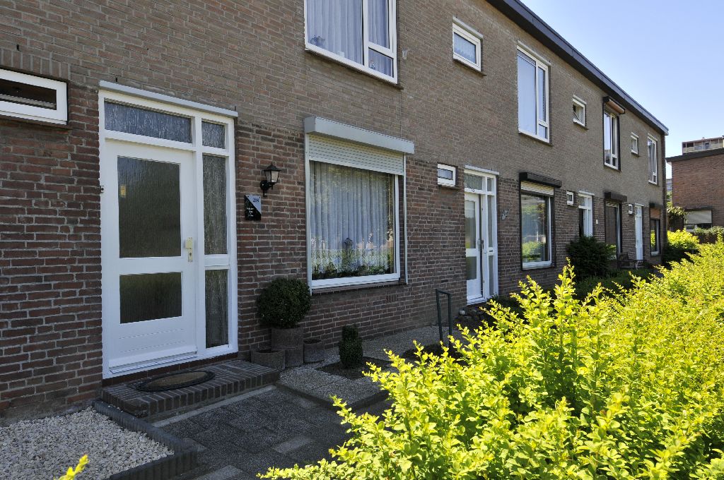 Directeur Schrijnenstraat 28, 6463 VK Kerkrade, Nederland