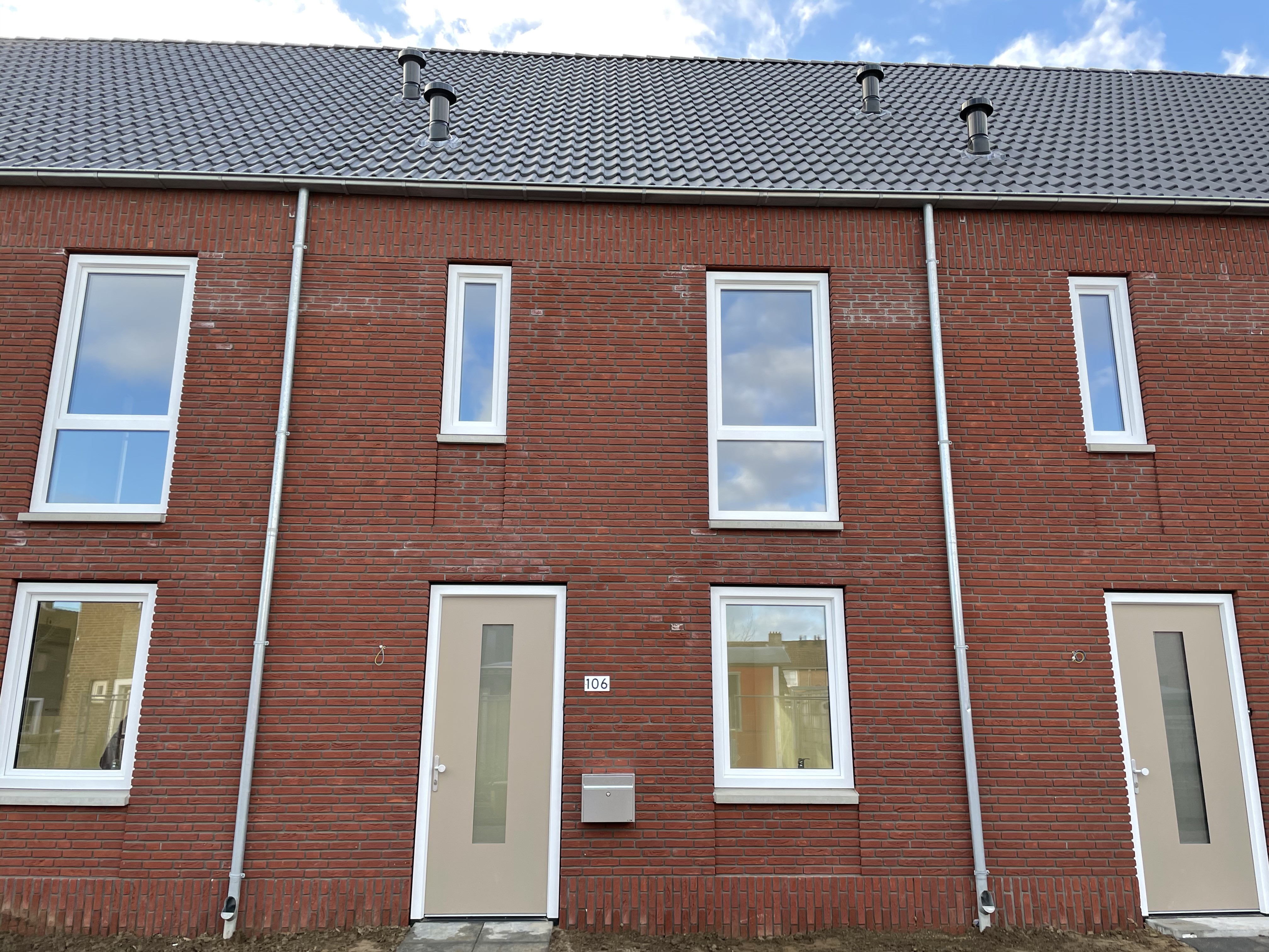 Pastoor Adamsstraat 106, 6045 VX Roermond, Nederland