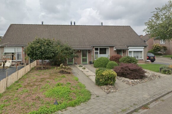 Pastoor Hutschemakersstraat 10