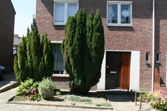 Pastoor Erensstraat 18