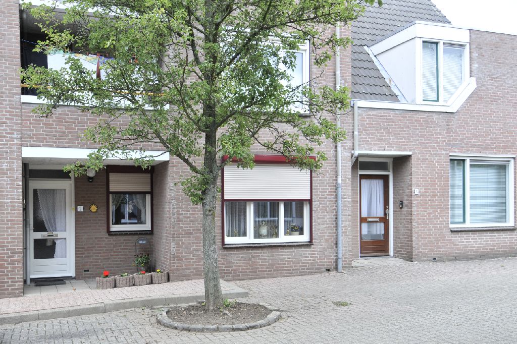 Meester Kuijpersstraat 1, 6464 AH Kerkrade, Nederland