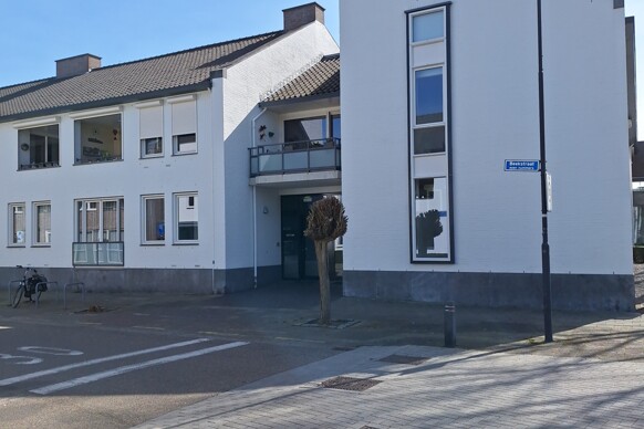 Beekstraat 8