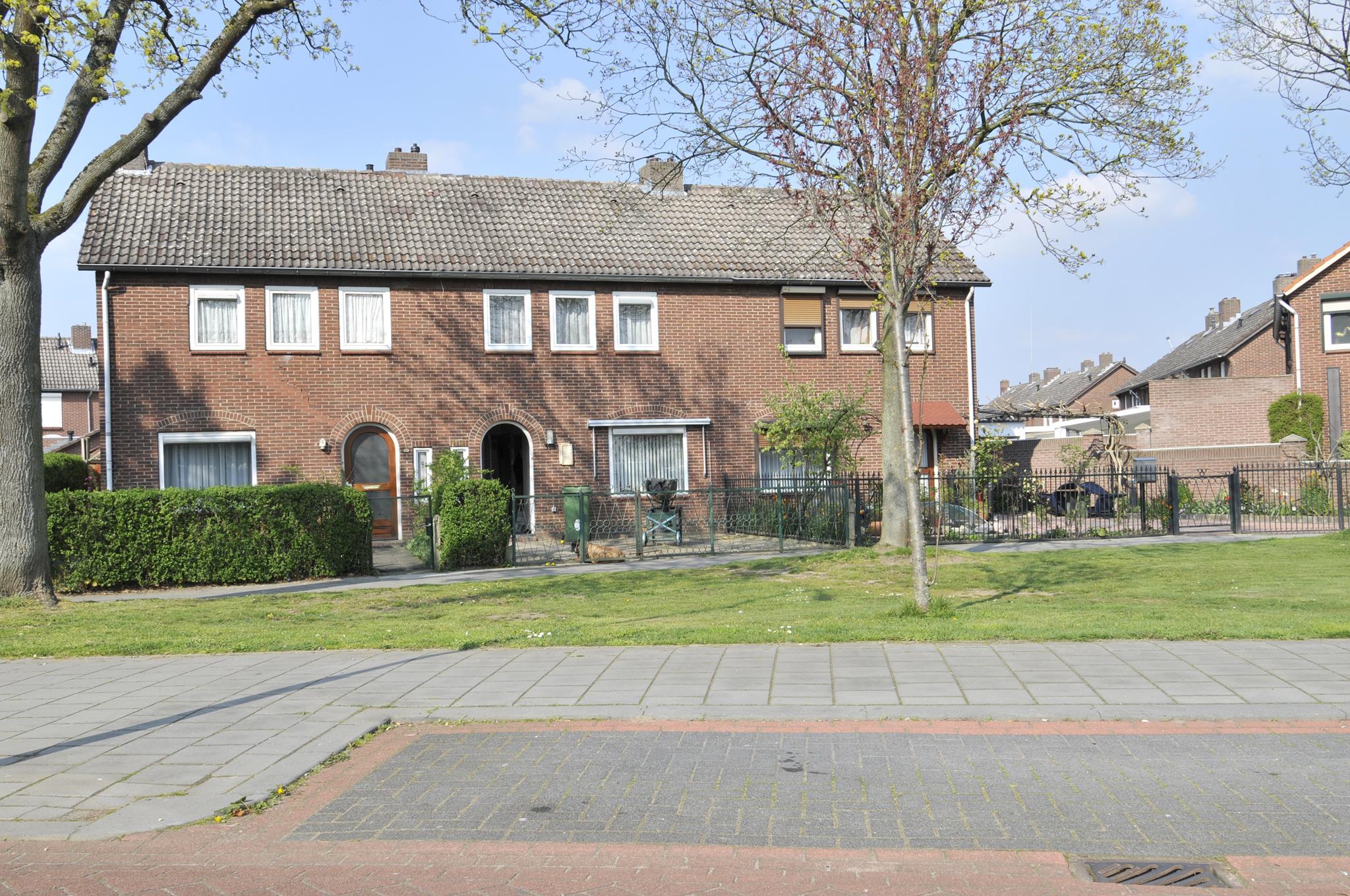Bredeweg 398, 6043 GK Roermond, Nederland