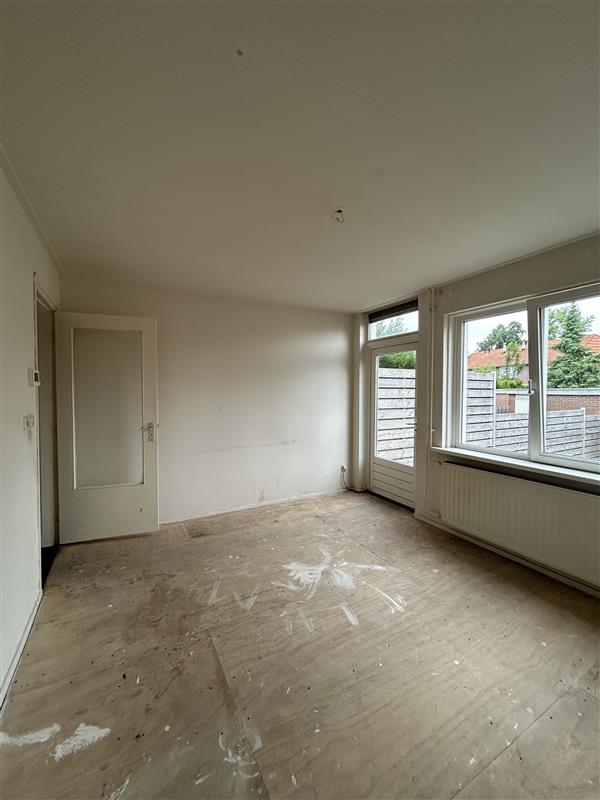 Karel van Den Oeverstraat 23