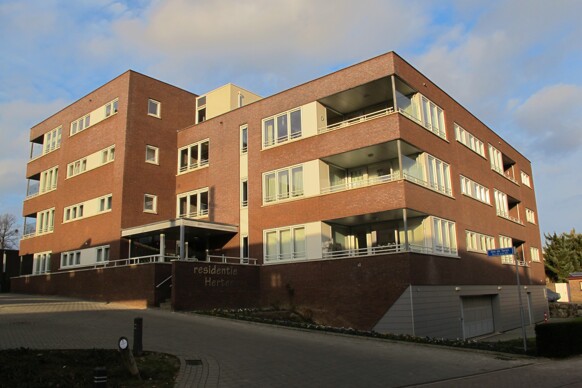Om de Toren 93