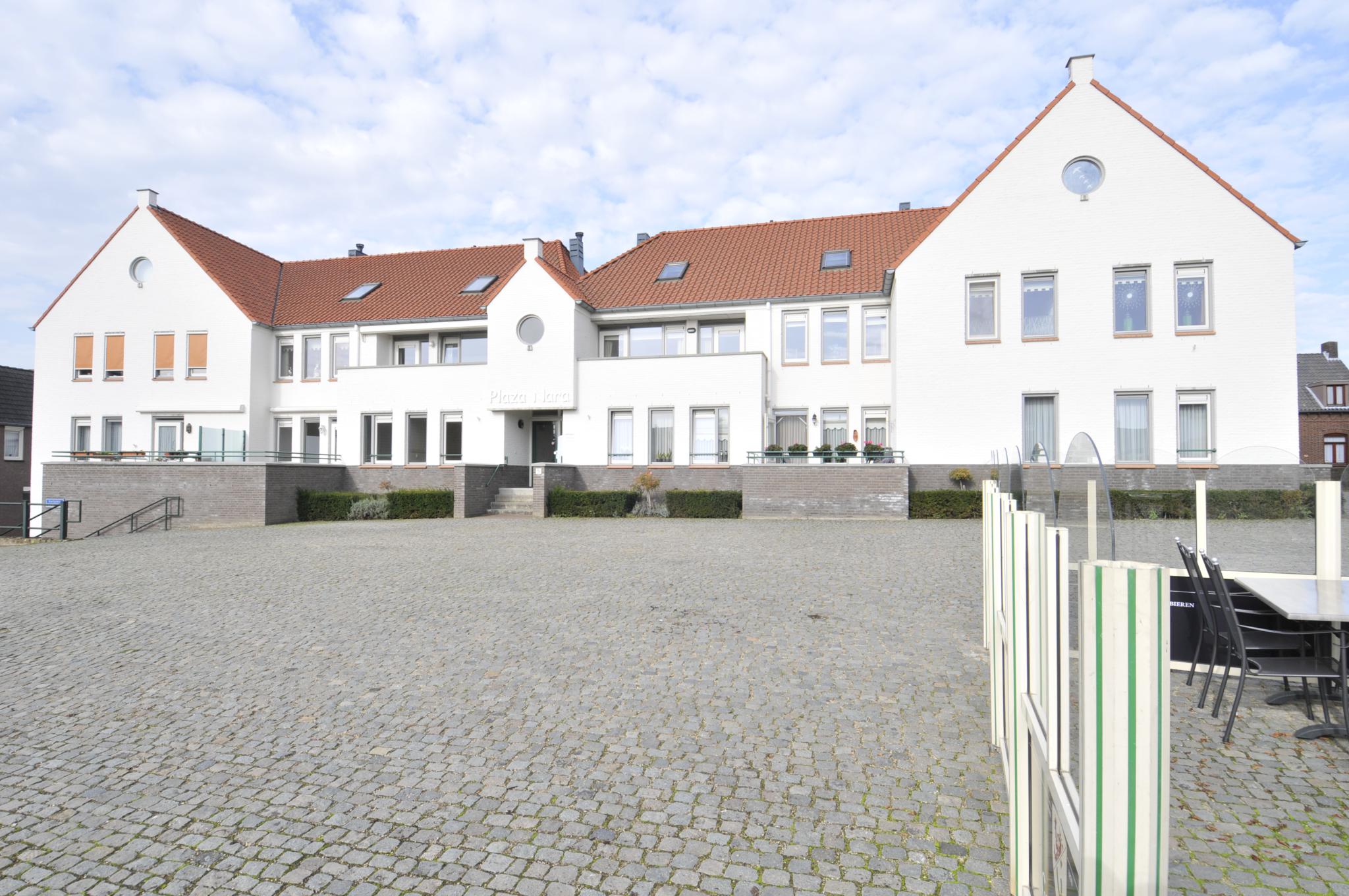 Kerkplein 28, 6086 BK Neer, Nederland