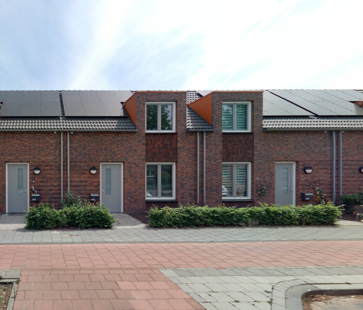 Bredeweg 295, 6043 GB Roermond, Nederland