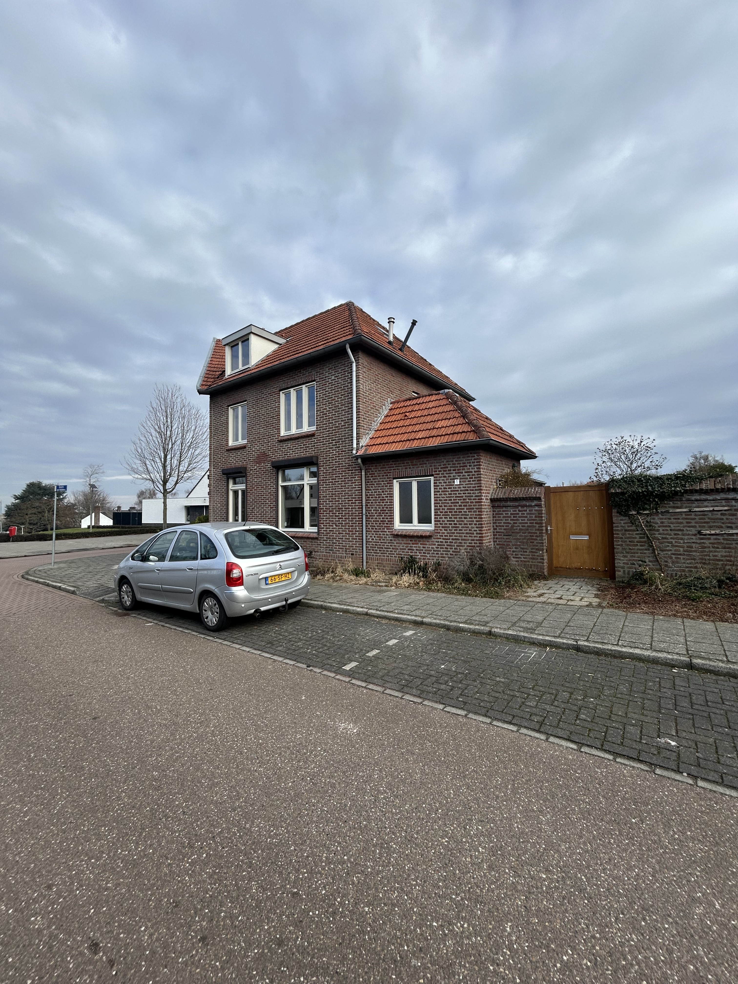 Hendrik van Veldekestraat 1