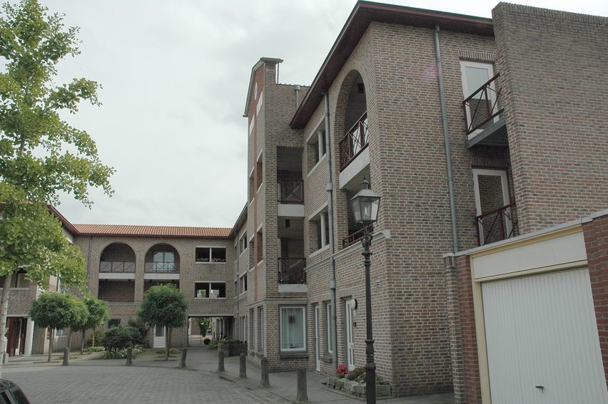 Pastoor Cremersstraat 14