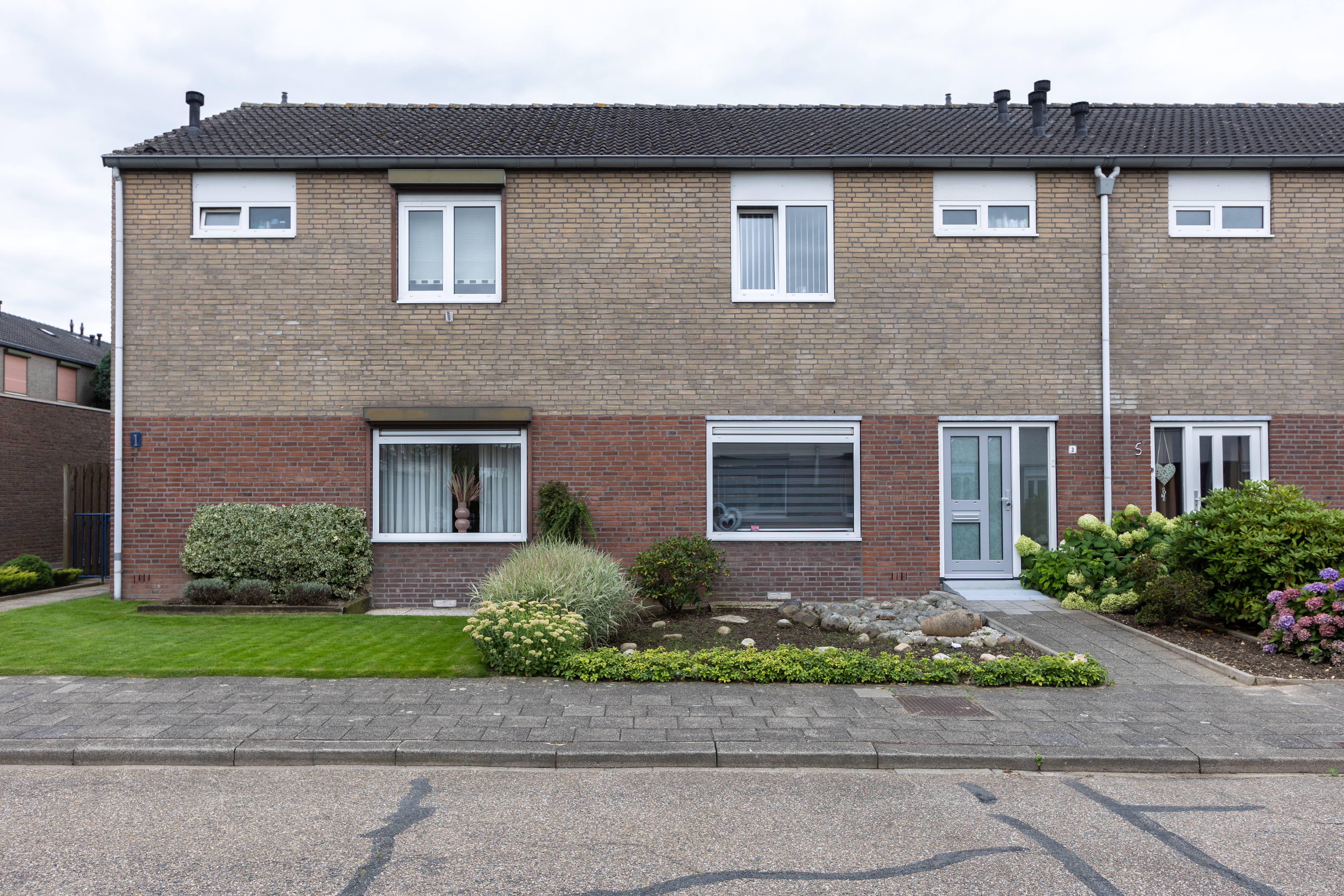 Barbaralaan 3, 6373 CR Landgraaf, Nederland