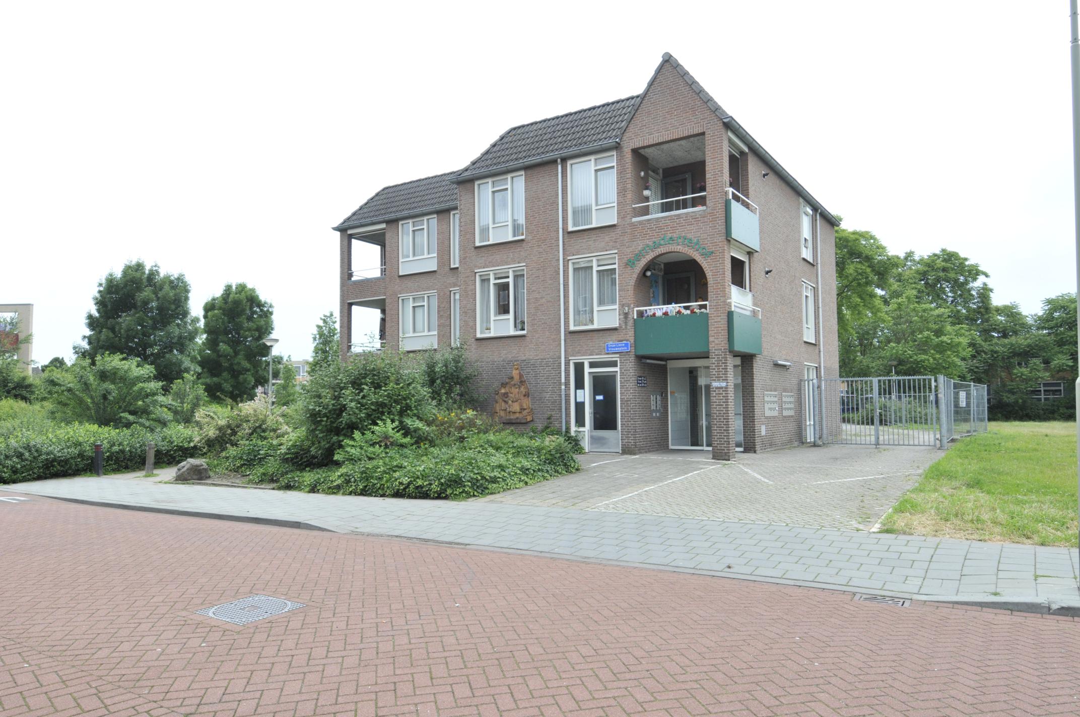 Onze Lieve Vrouweplein 41, 6043 BL Roermond, Nederland