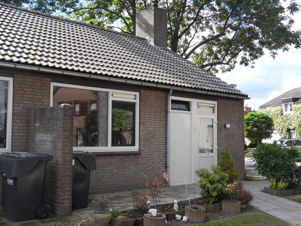 Graaf van Loonstraat 2, 6121 JV Born, Nederland