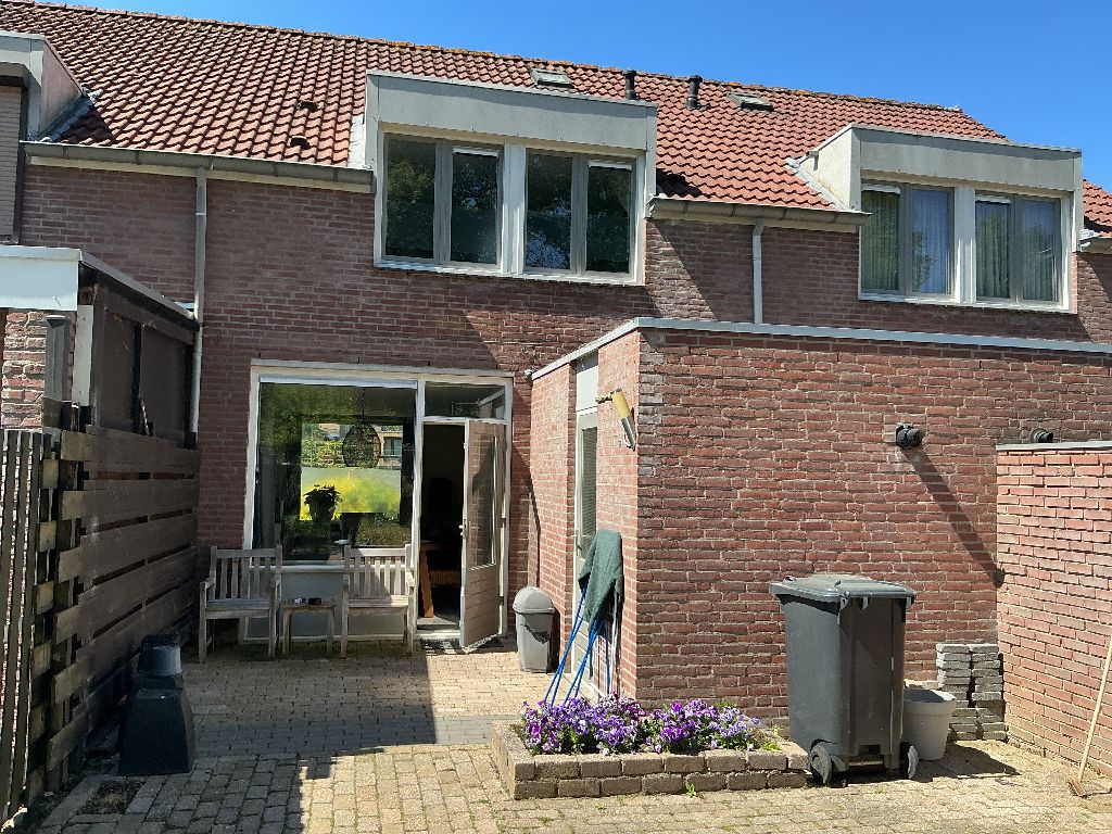 Maar 15