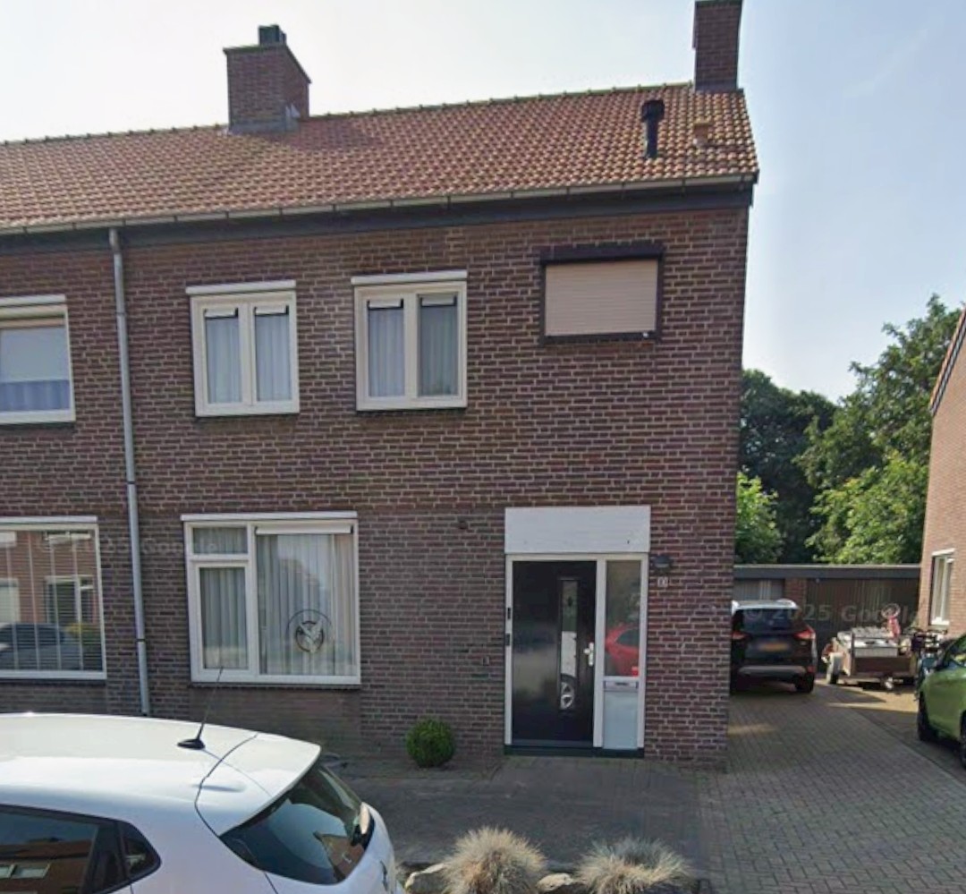 Van Broekhuizenstraat 10, 5807 AL Oostrum, Nederland