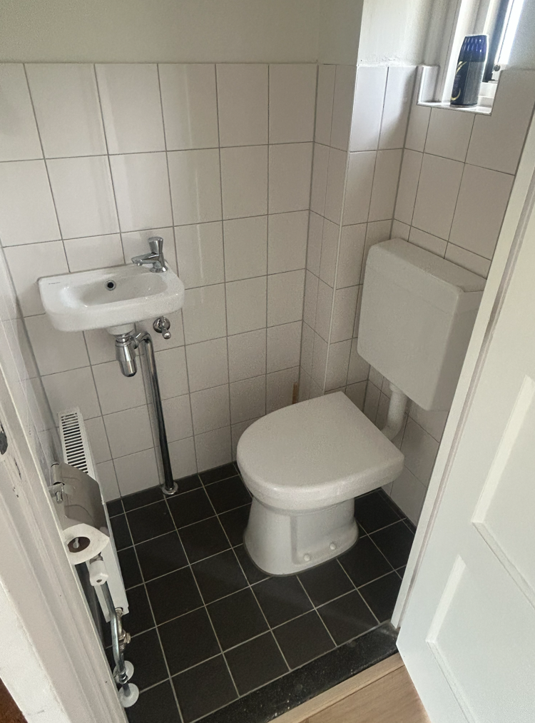 Pastoor Sartonstraat 36
