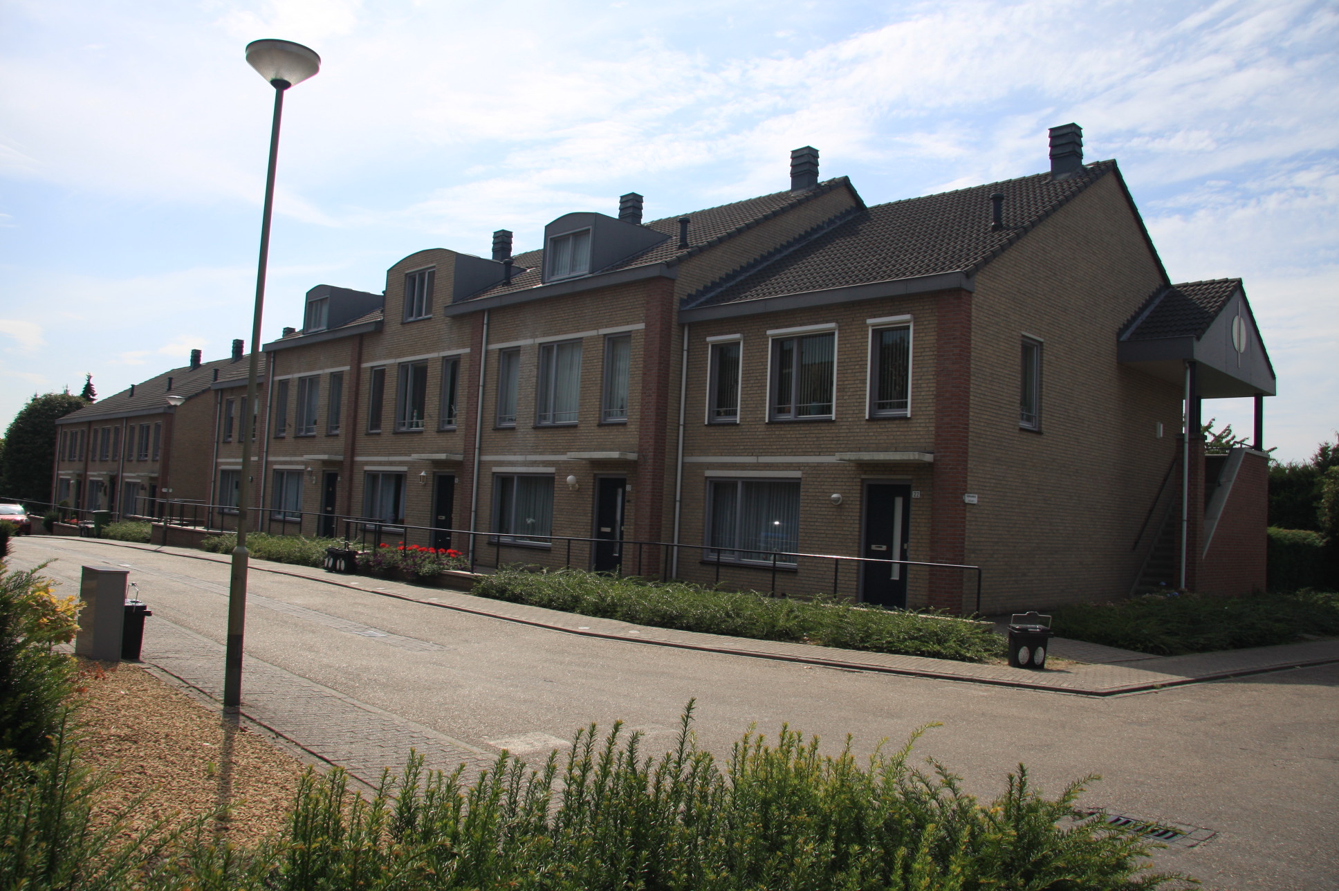 Dirgelen 16, Stein