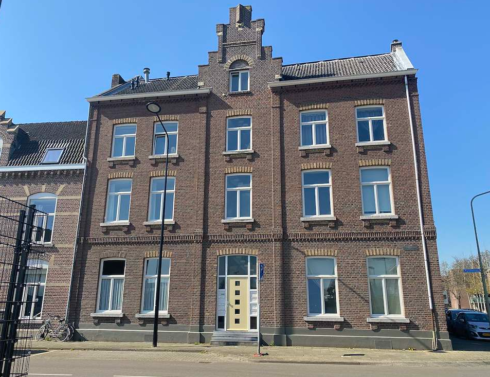 Parallelweg 1 D