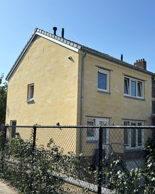 Pastoor Sartonstraat 23A