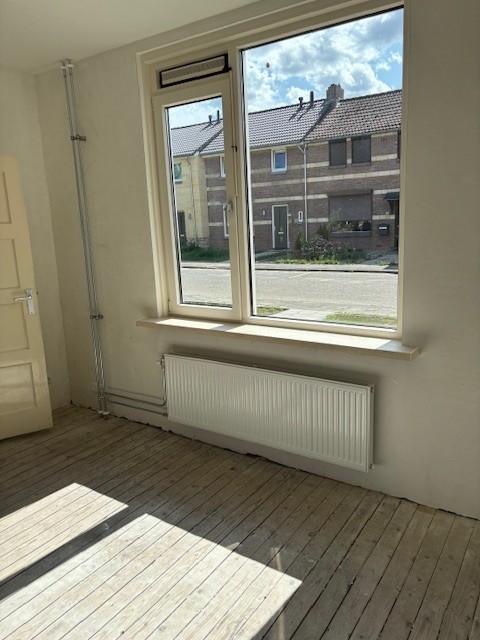 Pastoor Sartonstraat 15